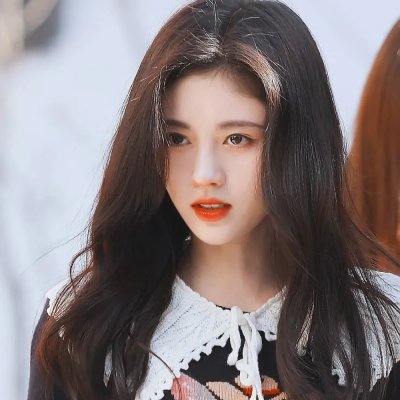 和帅哥一起吃饭